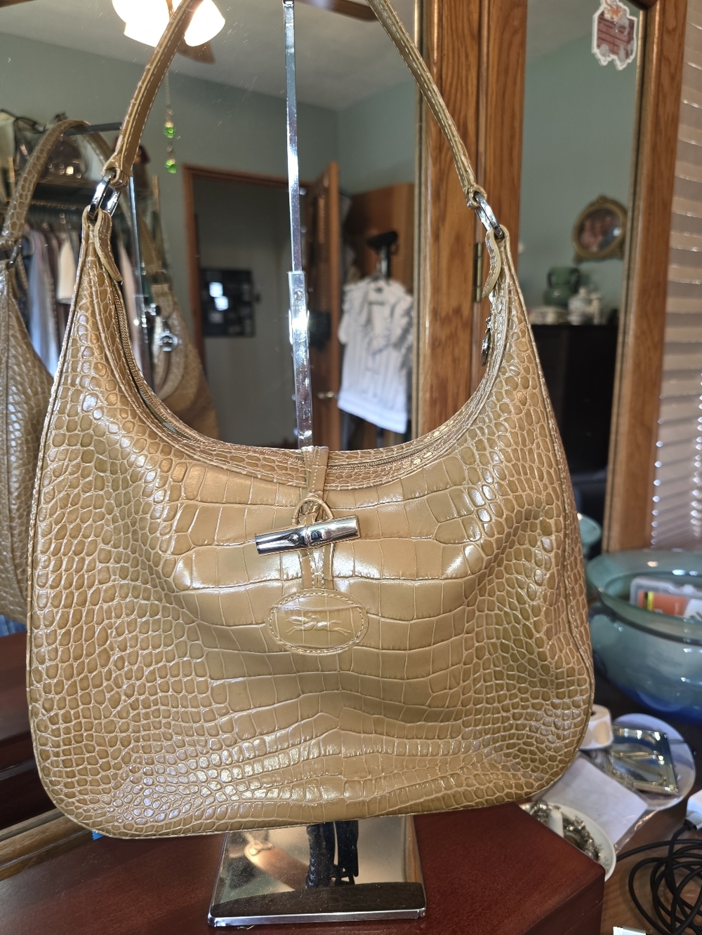 Longchamp “Roseau” Hobo in croc-embossed leather. TAN & SILVER NWOT